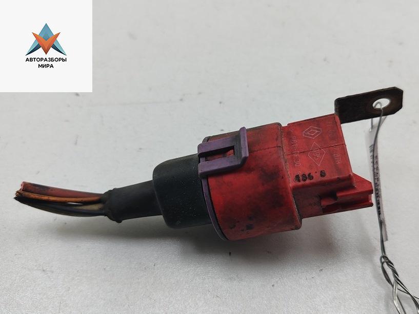 блок управления вентилятором (реле) Opel Movano A 1998, 2.8 л., дизель, МКПП, серый, микроавтобус, 7700417878 - фото №1