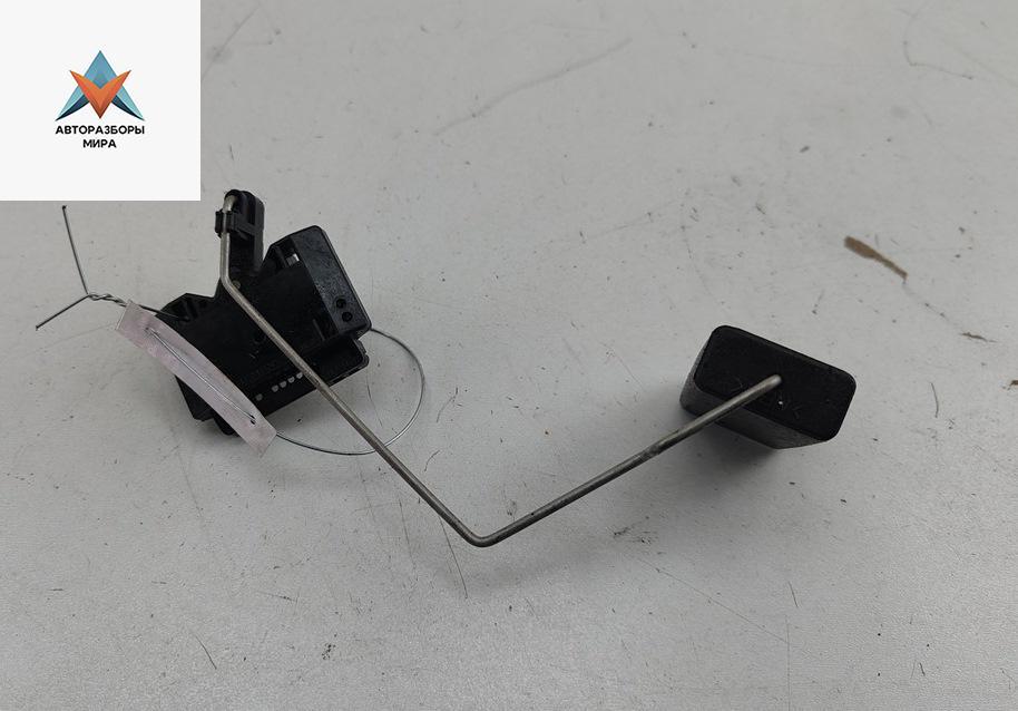 датчик уровня топлива Audi A4 B7 2005, 3.0 л., дизель, АКПП, серый, универсал, 8E0919673 - фото №1