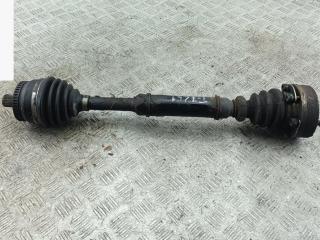 полуось передняя левая (приводной вал, ШРУС) Volkswagen Passat B5 1999, 1.8 л., бензин, МКПП, зелёный, универсал