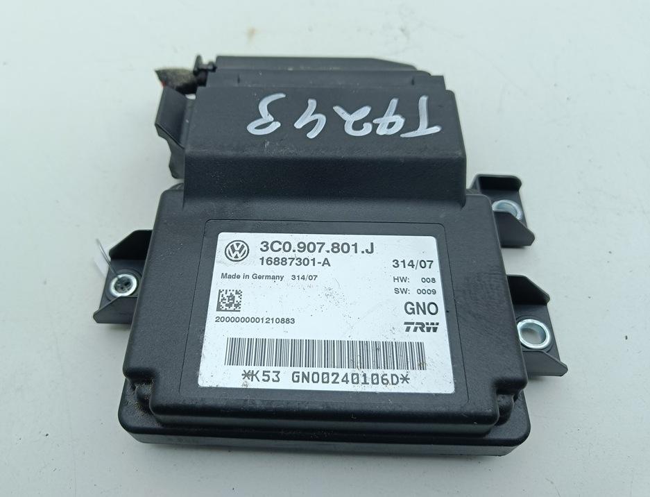блок управления ручником Volkswagen Passat B6 2007, 2.0 л., дизель, МКПП, серый, универсал, 3C0907801 - фото №1