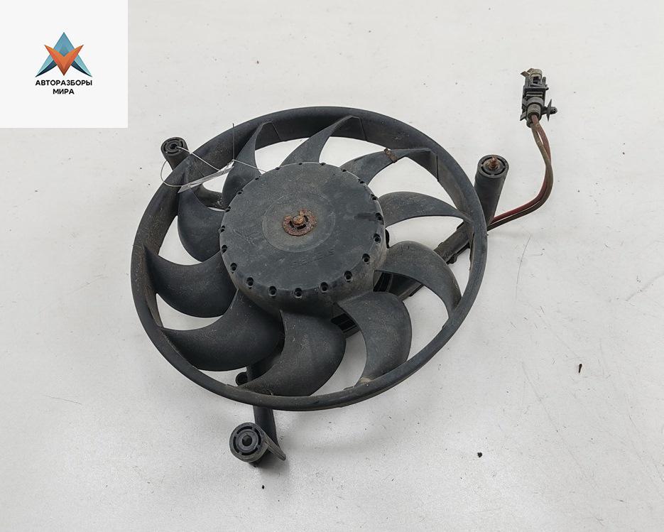 вентилятор радиатора Volkswagen Transporter T4 1994, 2.4 л., дизель, МКПП, белый, микроавтобус, 701959455 - фото №1