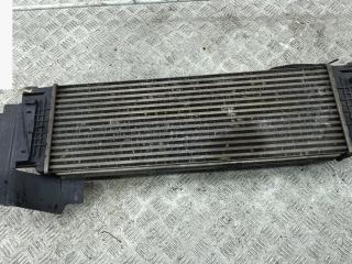 радиатор интеркулера Volkswagen Crafter 1 поколение 2007, 2.5 л., дизель, МКПП, белый, микроавтобус