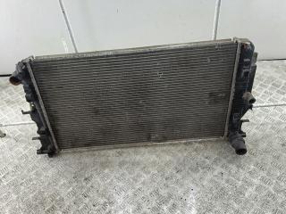 радиатор охлаждения Volkswagen Crafter 1 поколение 2007, 2.5 л., дизель, МКПП, белый, микроавтобус
