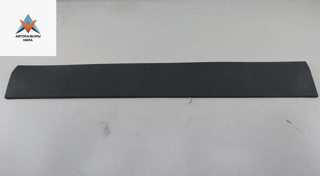 молдинг (накладка кузовная) Volkswagen Crafter 1 поколение 2007, 2.5 л., дизель, МКПП, белый, микроавтобус, 9066900862 - фото №1