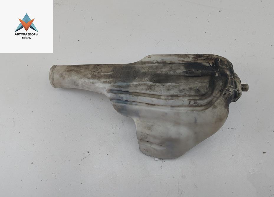 бачок омывателя Volkswagen Crafter 1 поколение 2007, 2.5 л., дизель, микроавтобус, 9068690020 - фото №1