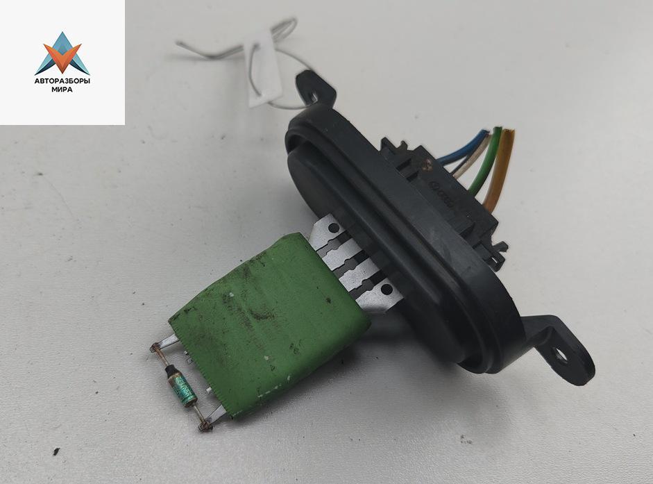 сопротивление печки Volkswagen Transporter T5 2006, 2.5 л., дизель, МКПП, белый, микроавтобус - фото №1