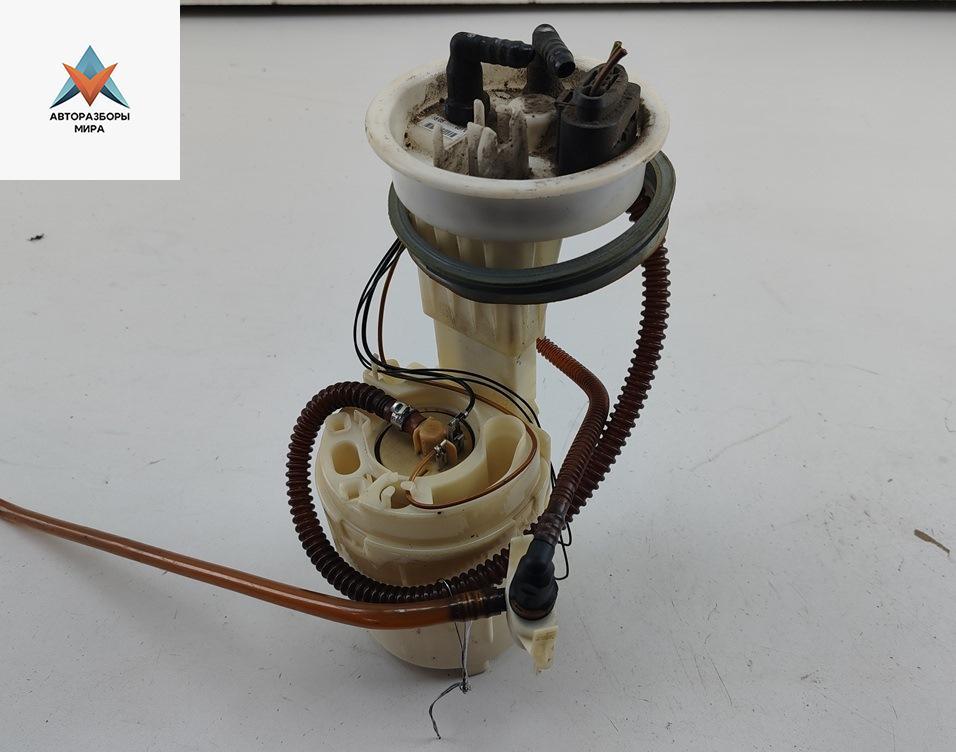 насос топливный Audi A4 B6 2003, 2.4 л., бензин, АКПП, серый, универсал, 8E0919051 - фото №1