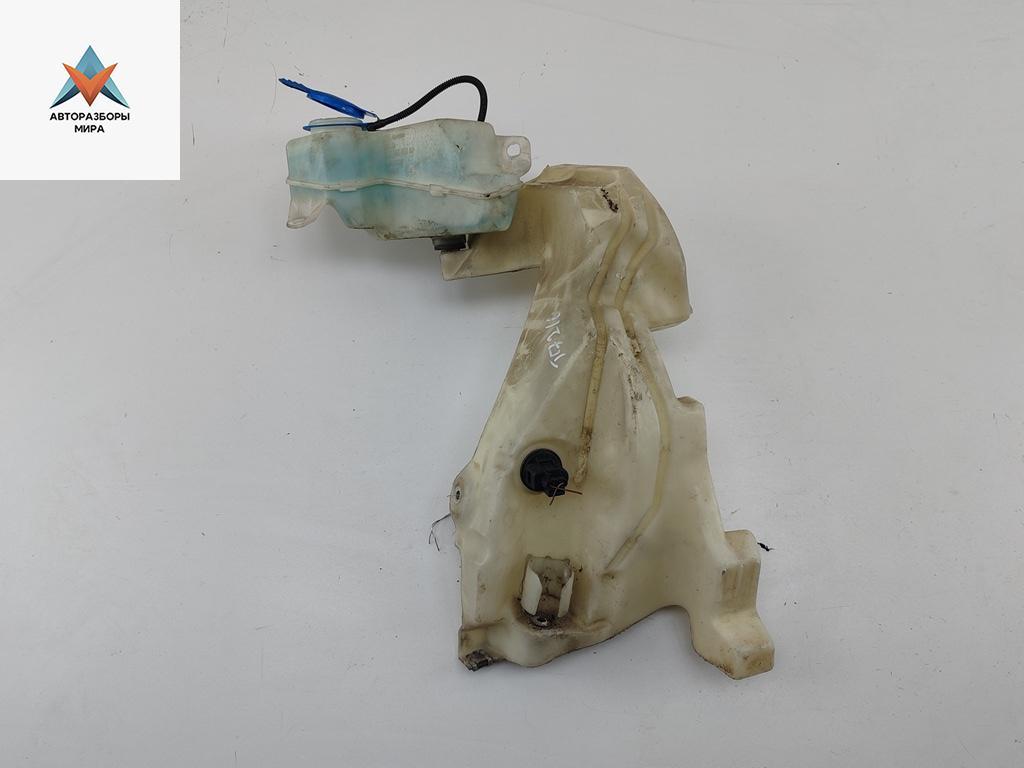 бачок омывателя Audi A4 B7 2005, 2.5 л., дизель, универсал, 8E0955451 - фото №1