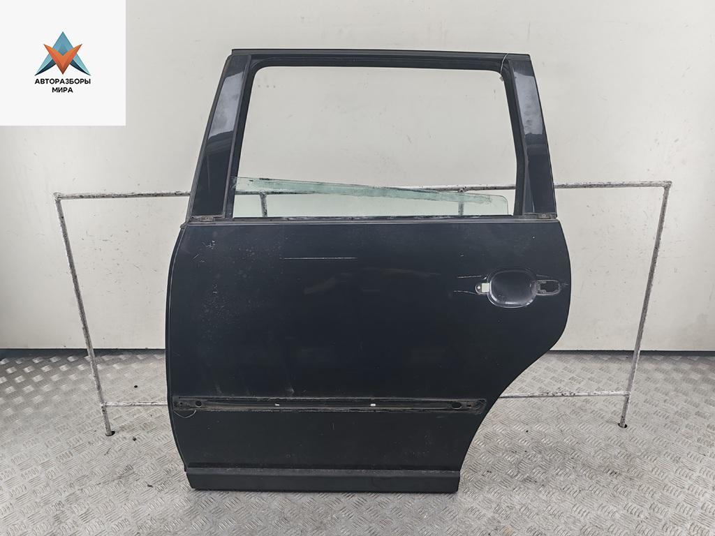 дверь сдвижная Volkswagen Passat B5 1999, чёрный, универсал - фото №1