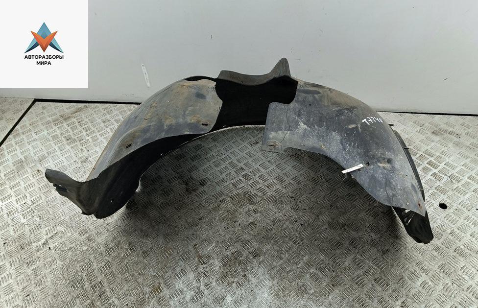 Подкрылок передний правый Volkswagen Touareg 1 поколение 2004, 5.0 л., дизель, внедорожник 5 дв. - фото №1