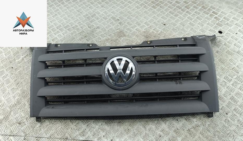 решетка радиатора Volkswagen Crafter 1 поколение 2007, белый, микроавтобус, 9068800085 - фото №1