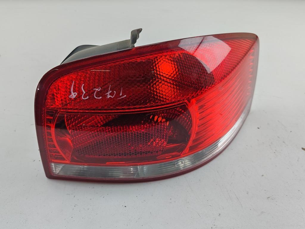 фонарь задний правый Audi A3 8P 2003, 1.6 л., бензин, МКПП, серый, хетчбэк 3 дв., 8P0945096017S