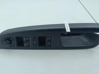 кнопка стеклоподъемника переднего левого Volkswagen Golf-5 2004, 1.6 л., бензин, АКПП, серый, хетчбэк 5 дв., 1K4959857