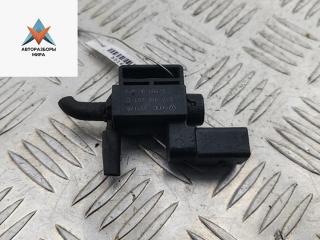 клапан вакуумного управления Skoda Octavia mk1 (A4 1U) 2003, 2.0 л., бензин, МКПП, синий, хетчбэк 5 дв., 037906283C