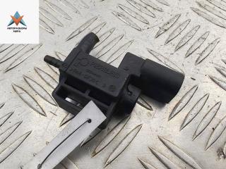 клапан вакуумного управления Skoda Octavia mk1 (A4 1U) 2003, 2.0 л., бензин, МКПП, синий, хетчбэк 5 дв., 037906283C