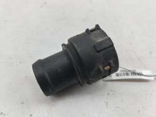 фланец (тройник) системы охлаждения Volkswagen Passat B6 2006, 2.0 л., дизель, МКПП, красный, универсал, 3B0122291C