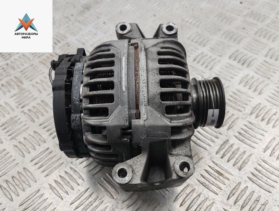 генератор Audi A4 B6 2001, 2.0 л., бензин, АКПП, чёрный, универсал, 0124515059 - фото №1