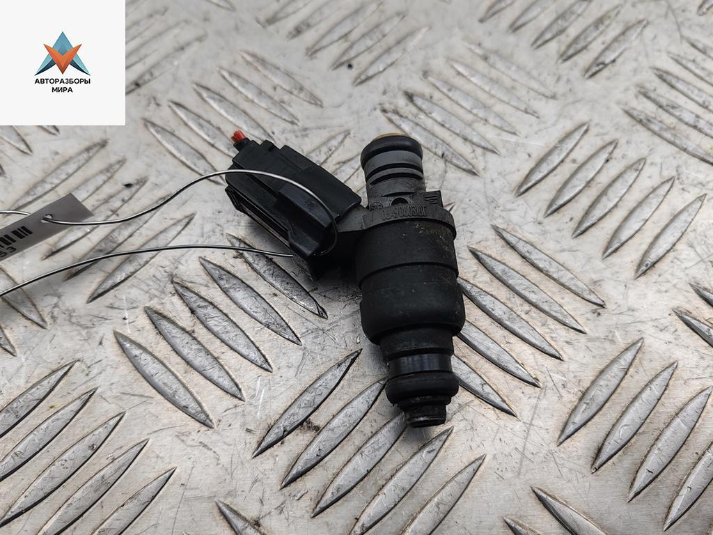 форсунка Audi A3 8P 2003, 1.6 л., бензин, МКПП, серый, хетчбэк 3 дв., 06A906031BT - фото №1