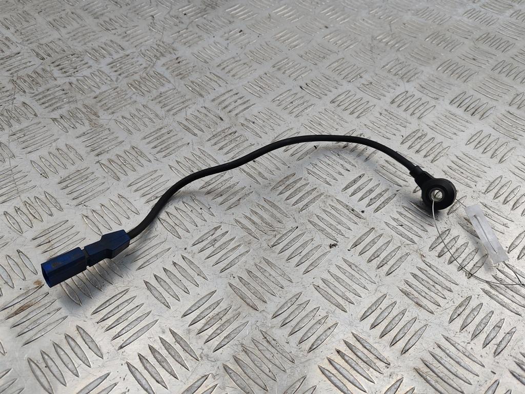 датчик детонации Audi A4 B6 2002, 2.0 л., бензин, МКПП, синий, универсал, 06D905377