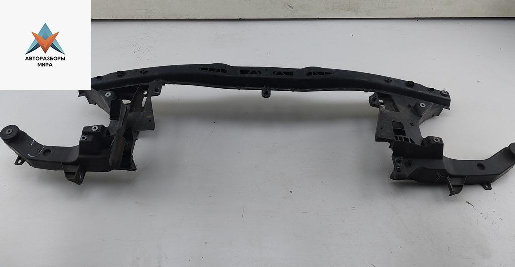 Рамка радиатора Mercedes-Benz Vito-2 / Viano W639 2006, 2.2 л., дизель, МКПП, белый, микроавтобус, 6398800003 - фото №1