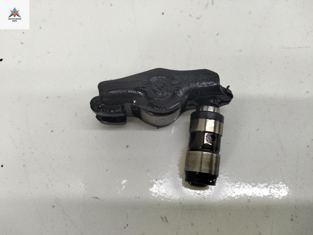 коромысло клапана (рокер) Volkswagen Touran 1 поколение 2004, 1.6 л., бензин, МКПП, серый, минивэн - фото №1