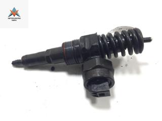 форсунка Volkswagen Passat B5 1999, 1.9 л., дизель, МКПП, синий, седан, 038130073F
