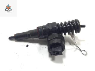 форсунка Volkswagen Passat B5 1999, 1.9 л., дизель, МКПП, синий, седан, 038130073F