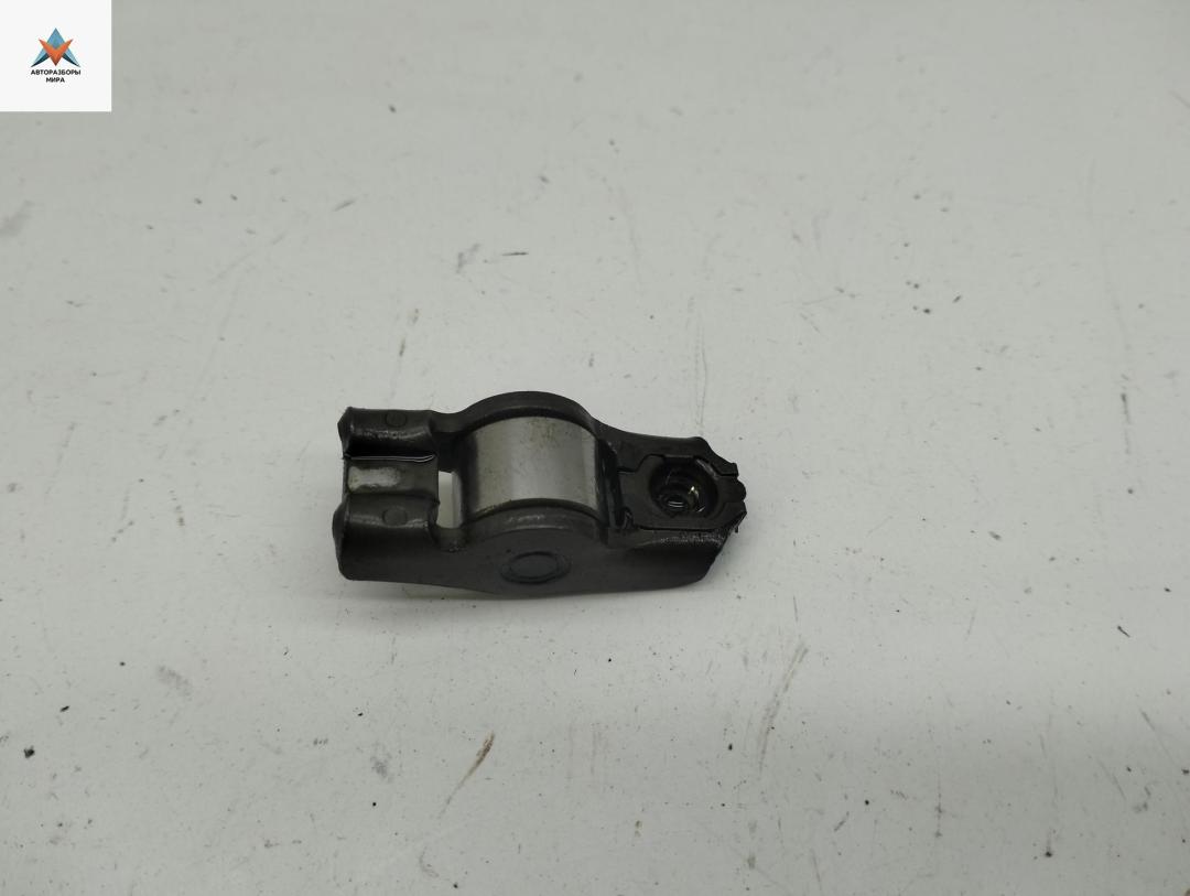 коромысло клапана (рокер) Volkswagen Golf 5 поколение 2005, 1.4 л., бензин, МКПП, чёрный, хетчбэк 5 дв., 036109411D - фото №1