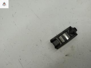 коромысло клапана (рокер) Volkswagen Golf 5 поколение 2005, 1.4 л., бензин, МКПП, чёрный, хетчбэк 5 дв., 036109411D