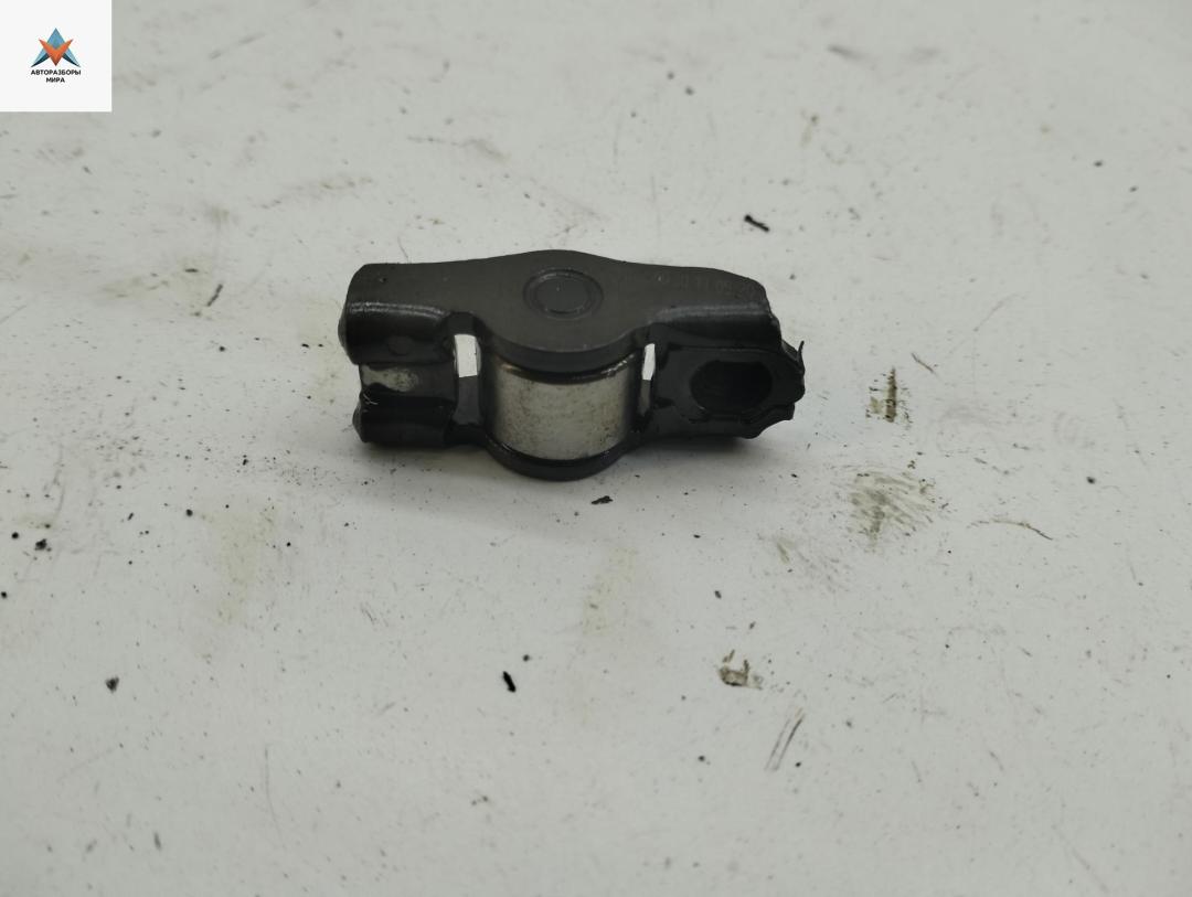 коромысло клапана (рокер) Volkswagen Golf 5 поколение 2005, 1.4 л., бензин, МКПП, чёрный, хетчбэк 5 дв., 036109411D - фото №1