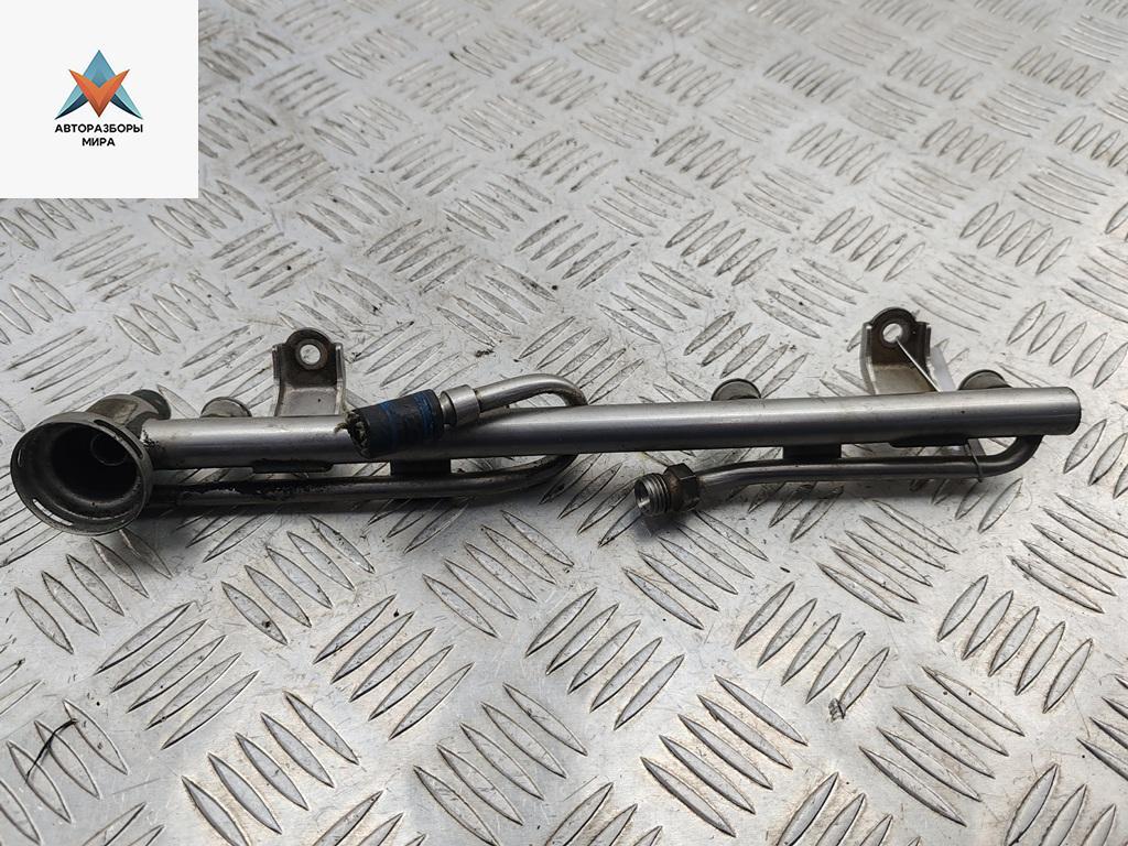 топливная рампа Audi A4 B6 2001, 2.0 л., бензин, АКПП, чёрный, универсал - фото №1