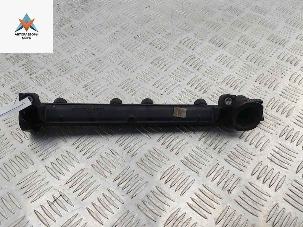 топливная рампа Skoda Octavia mk1 (A4 1U) 2003, 2.0 л., бензин, МКПП, синий, хетчбэк 5 дв., 06A133317A - фото №1