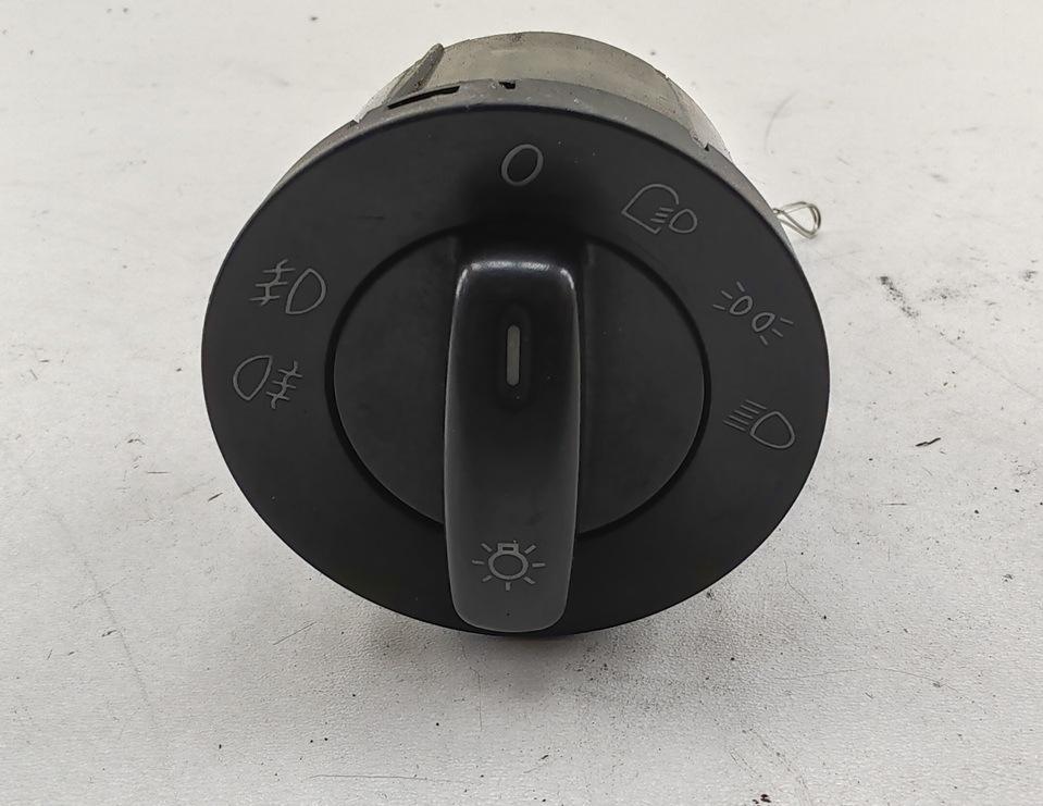 переключатель света Volkswagen Passat B6 2006, 2.0 л., дизель, МКПП, красный, универсал, 1K0941431N