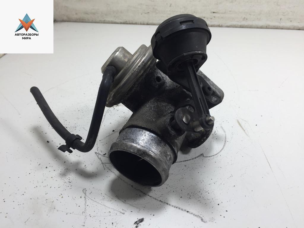 клапан EGR Volkswagen LT 2 поколение 2002, 2.5 л., дизель, МКПП, красный, микроавтобус - фото №1