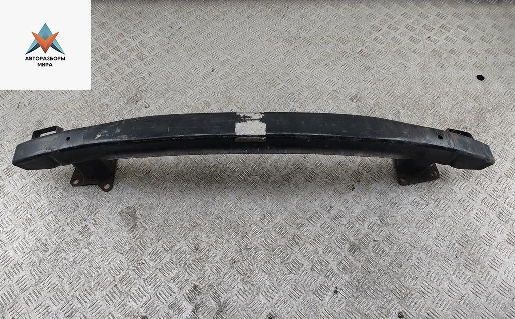 усилитель бампера переднего Volkswagen Passat B5 1999, 1.9 л., дизель, МКПП, чёрный, универсал, 3B0807109 - фото №1