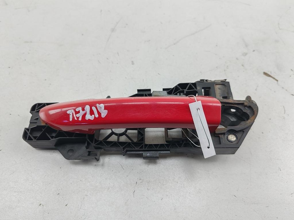 ручка наружная передняя левая Volkswagen Passat B6 2006, 2.0 л., дизель, МКПП, красный, универсал, 3C0837885