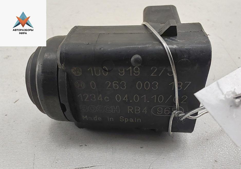 датчик парктроника Volkswagen Touareg 1 поколение 2004, 5.0 л., дизель, АКПП, чёрный, внедорожник 5 дв., 1U0919275 - фото №1