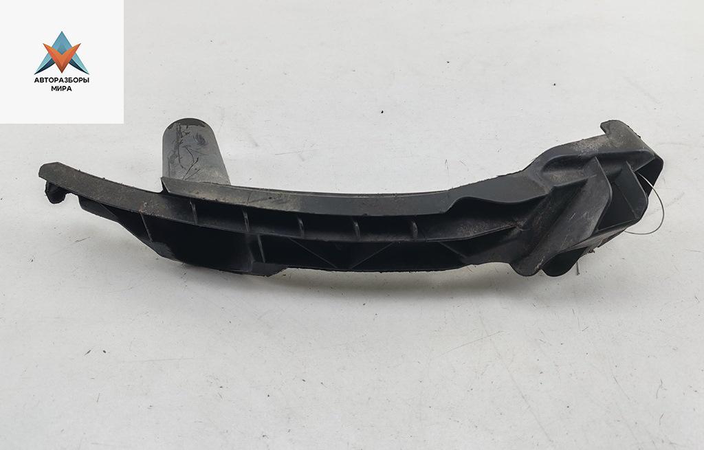 кронштейн переднего бампера Volkswagen Golf 5 поколение 2004, 1.6 л., бензин, АКПП, серый, хетчбэк 5 дв., 1K0807890A - фото №1