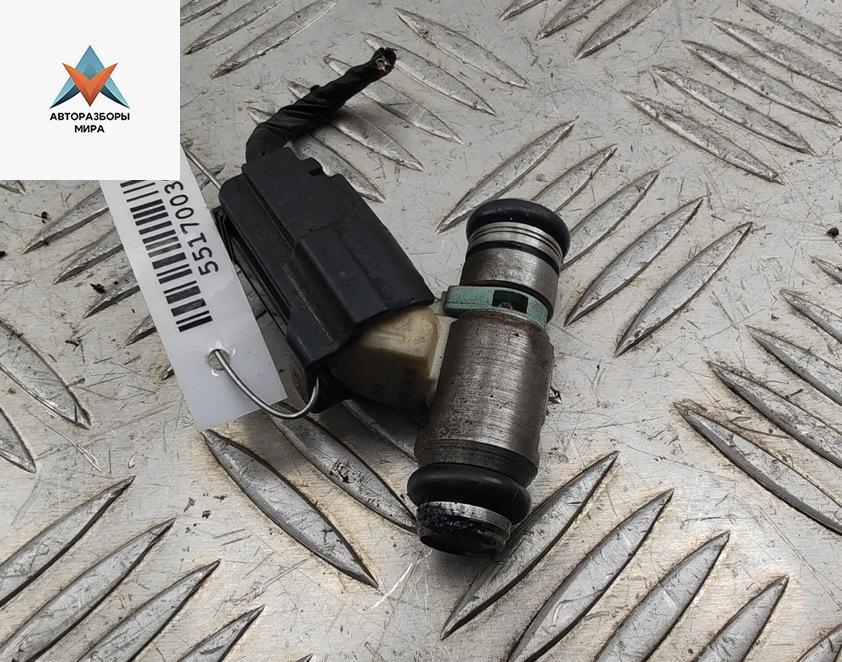 форсунка Volkswagen Golf 5 поколение 2004, 1.4 л., бензин, МКПП, чёрный, хетчбэк 3 дв., 036031AC - фото №1