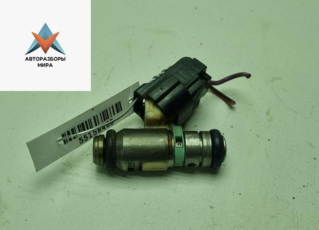 форсунка Volkswagen Golf 5 поколение 2005, 1.4 л., бензин, МКПП, чёрный, хетчбэк 5 дв., 036031AC - фото №1