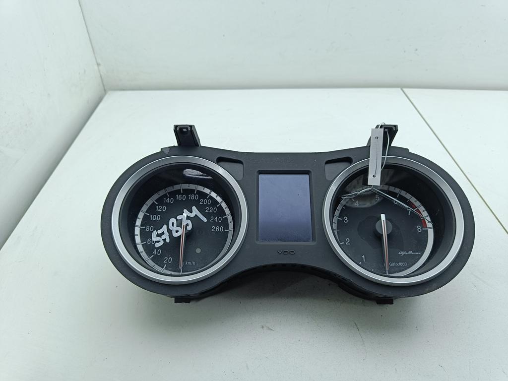 приборная панель Alfa Romeo 159 2005, 1.9 л., бензин, МКПП, серый, седан, 60694644