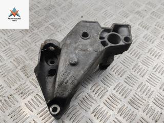кронштейн двигателя Volkswagen Bora 1 поколение 1999, 1.6 л., бензин, МКПП, серый, седан, 038199207J