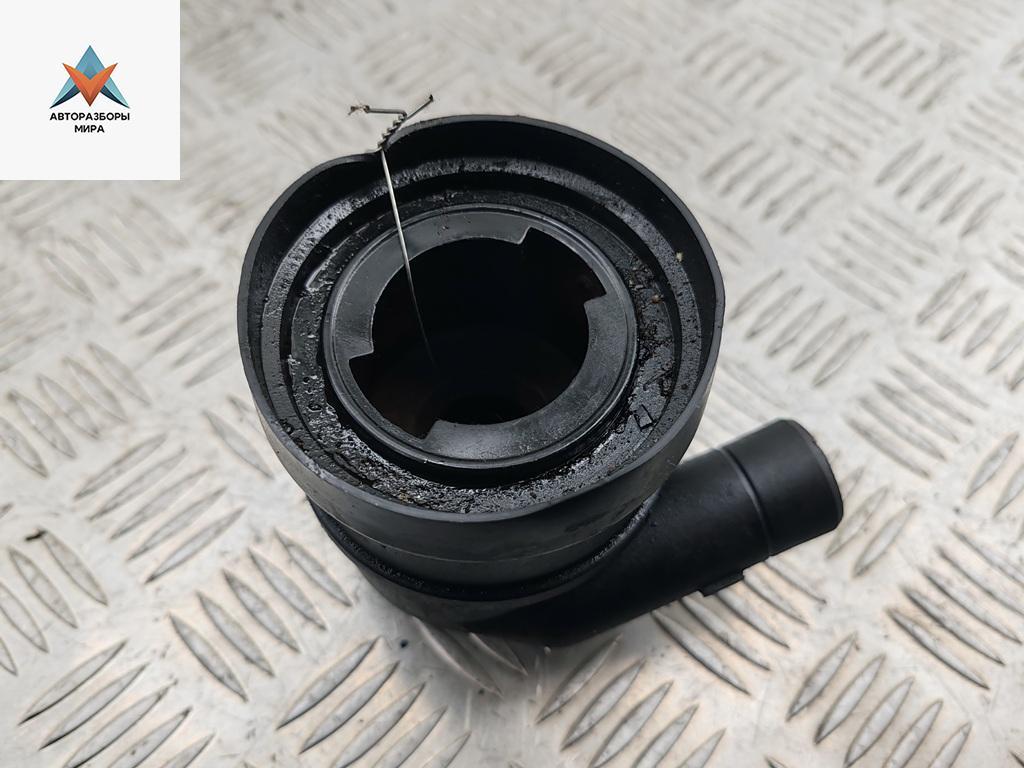 маслозаливная горловина Volkswagen Bora 1 поколение 1999, 1.6 л., бензин, МКПП, серый, седан, 06A103465B - фото №1