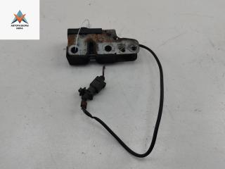 замок капота Volkswagen Passat B6 2007, 2.0 л., дизель, МКПП, серый, универсал, 3C1823187