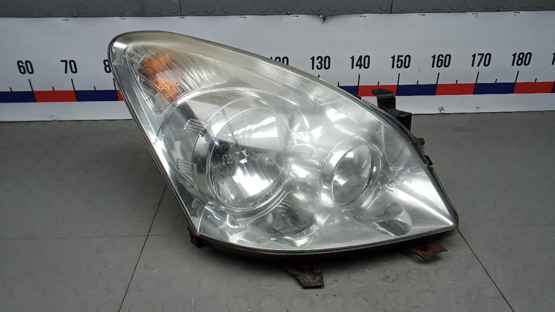 фара правая Toyota COROLLA VERSO 2008, 2.2 л., D-CAT, дизель, МКПП, минивэн - фото №1