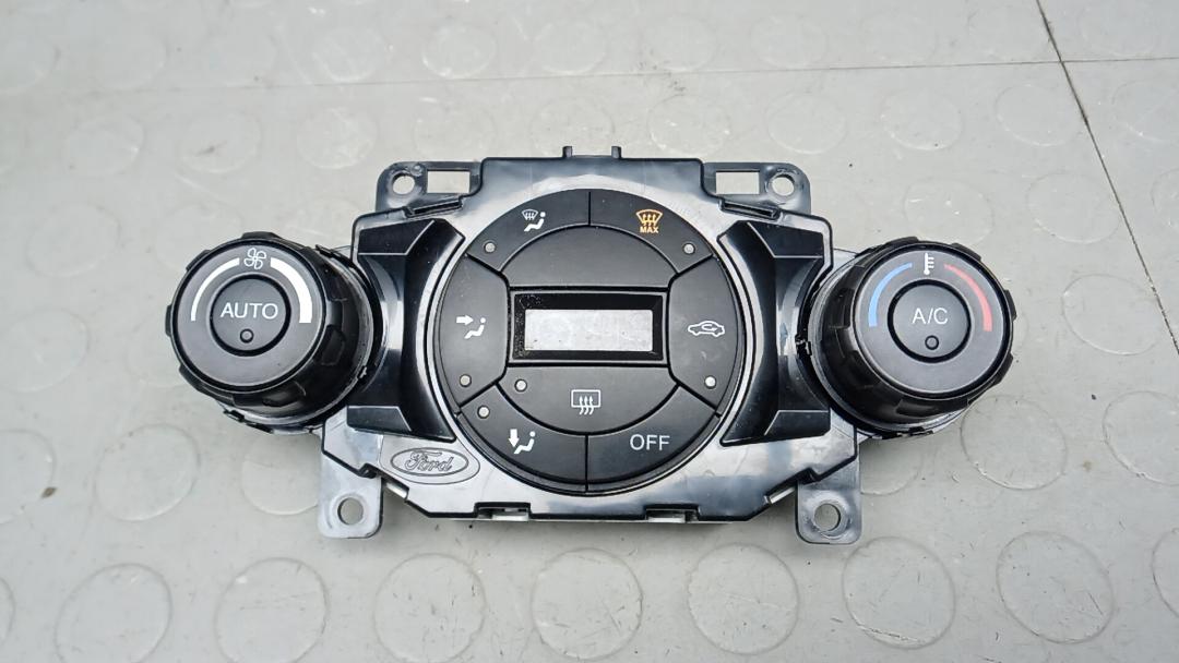 блок управления печки / климат-контроля Ford EcoSport 2 поколение 2015, 1.5 л., бензин, МКПП, внедорожник 5 дв. - фото №1