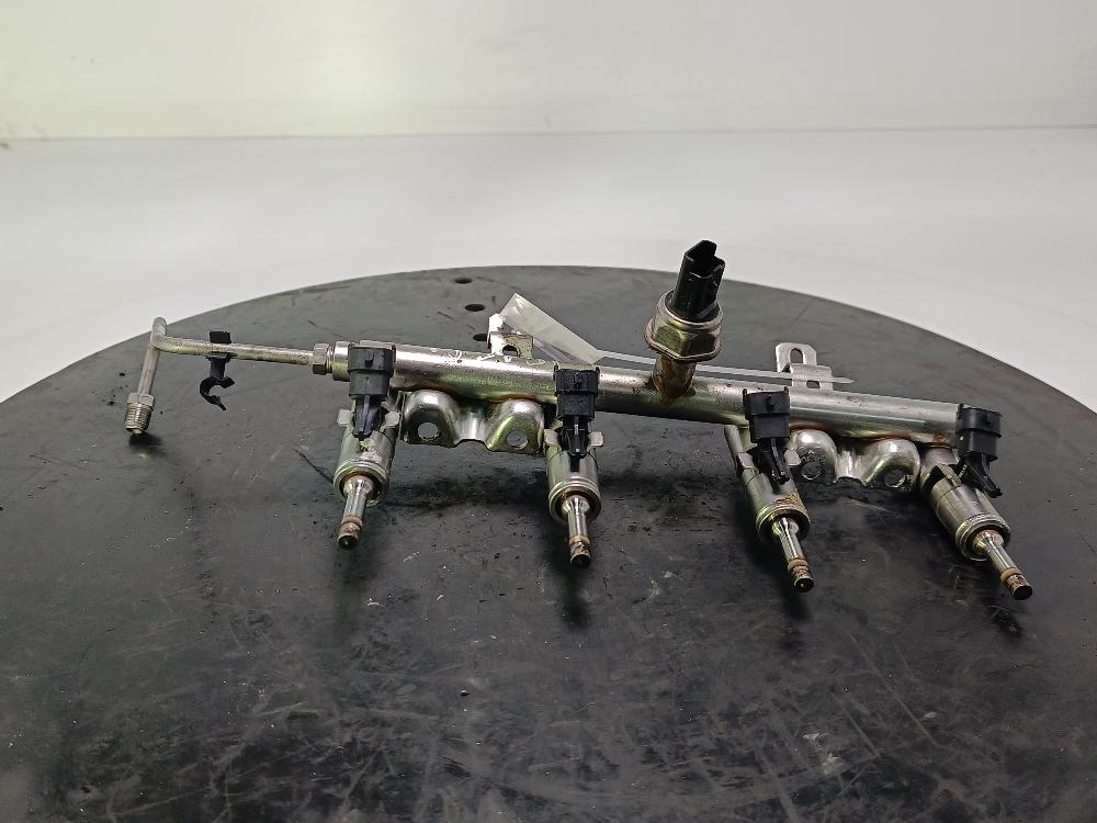 топливная рампа Peugeot 308 T9 2013, цвет, 756805180 - фото №1