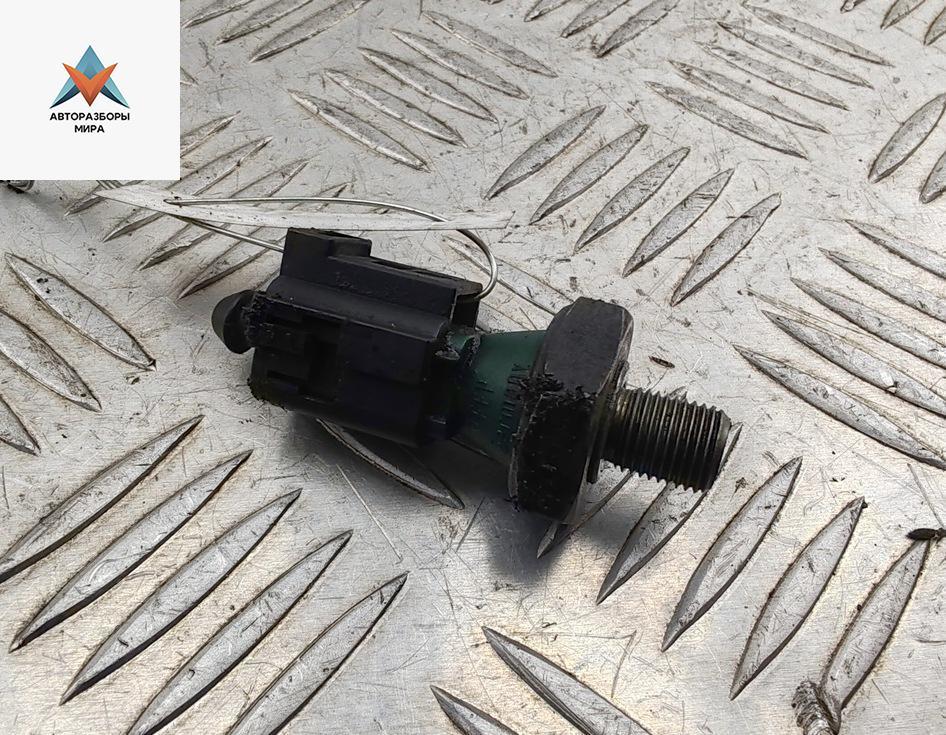 датчик давления масла Volkswagen Golf 5 поколение 2004, 1.4 л., бензин, МКПП, чёрный, хетчбэк 3 дв., 036919081B - фото №1