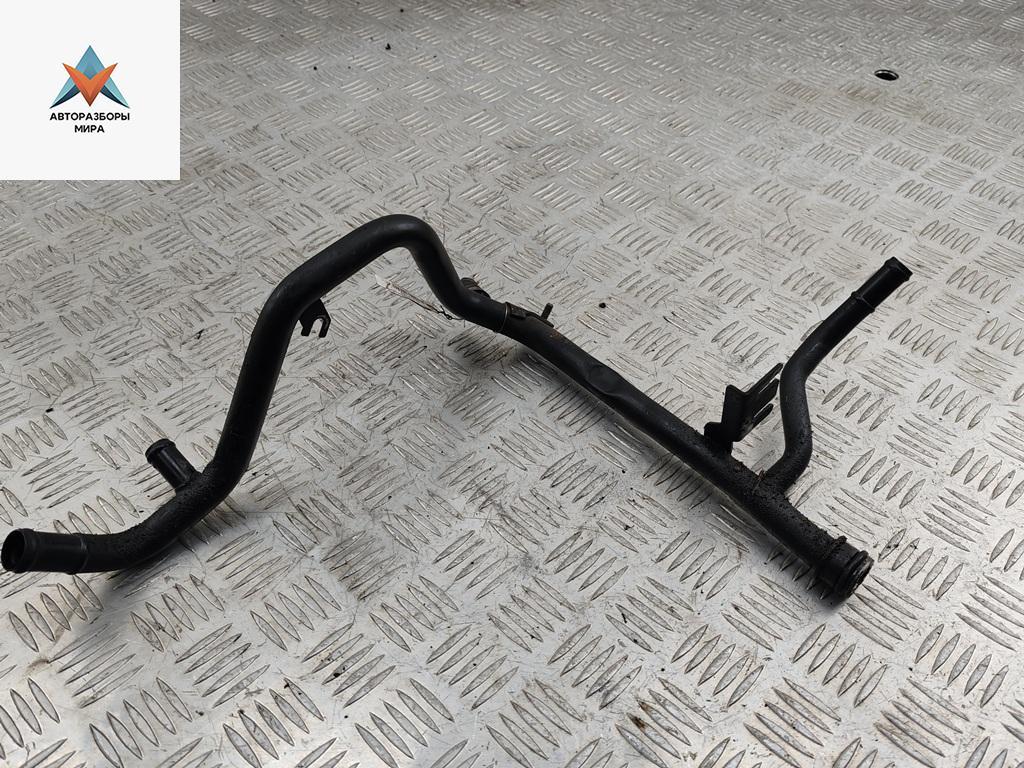 трубка охлаждающей жидкости Volkswagen Bora 1 поколение 1999, 1.6 л., бензин, МКПП, 06A121065D - фото №1