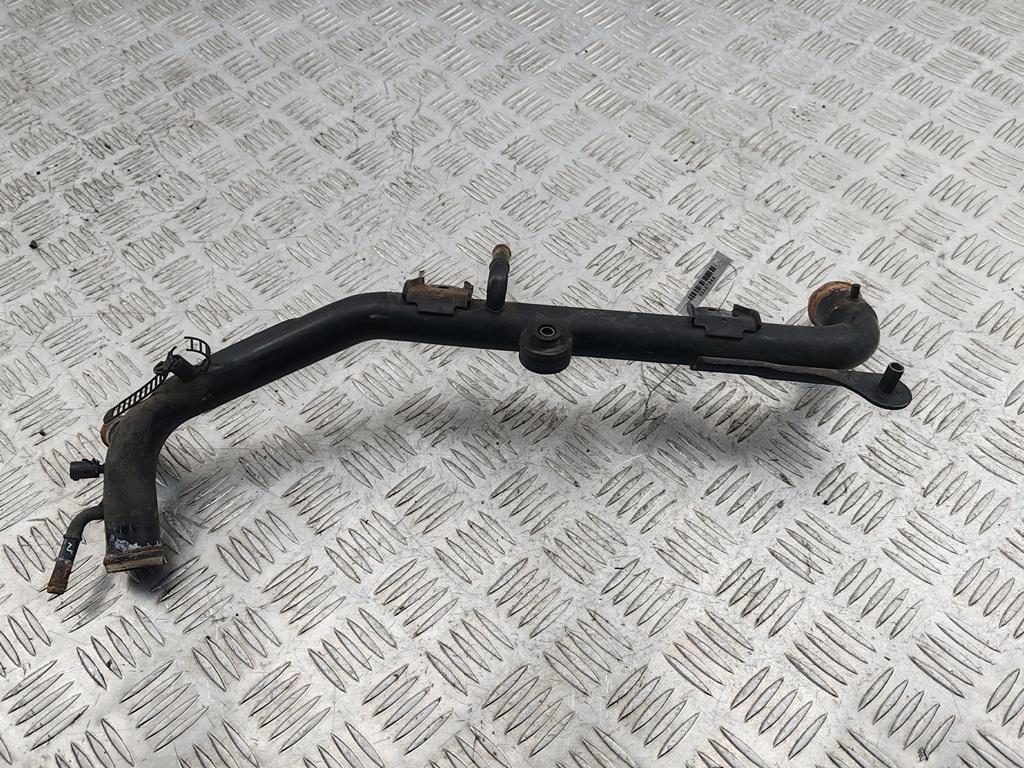 трубка охлаждающей жидкости Volkswagen Passat B5 1997, 1.6 л., бензин, МКПП, 06B121071D